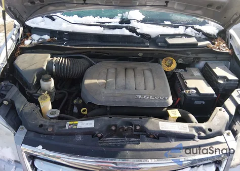 2014 Chrysler Town & Country Touring from USA, damaged, VIN 2C4RC1BG6ER447542